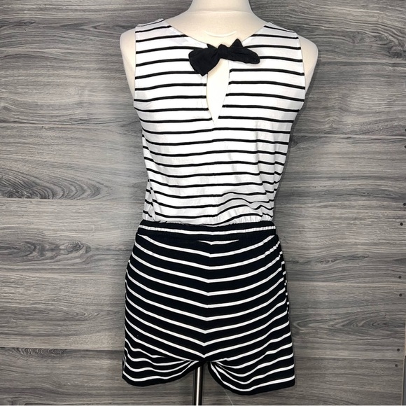 Vineyard Vines Black and White Striped Romper Size XS - Picture 5 of 7